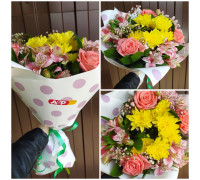 Bouquet of roses, chrysanthemums and Alstroemeria!
