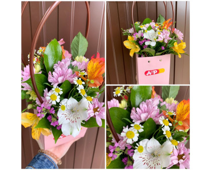Bright floral arrangement in your purse!