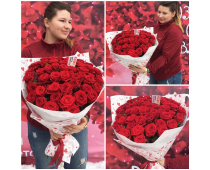 65 red roses in craft!