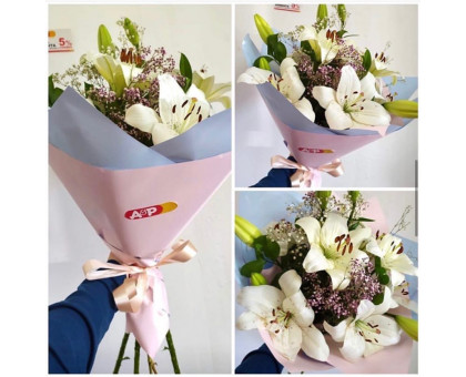 A bouquet of lilies and gypsophila!