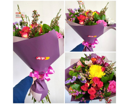 Bright mix bouquet in a stylish package!